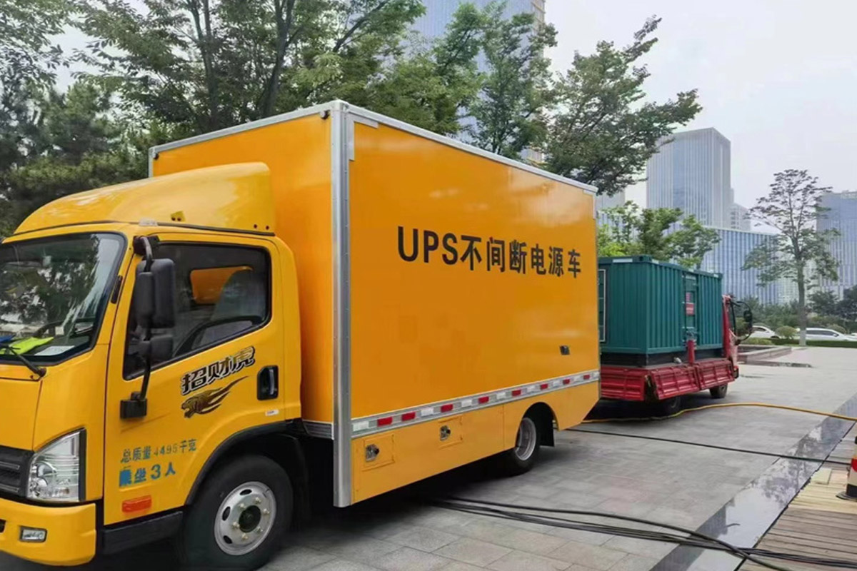 临颍发电机租赁施工现场