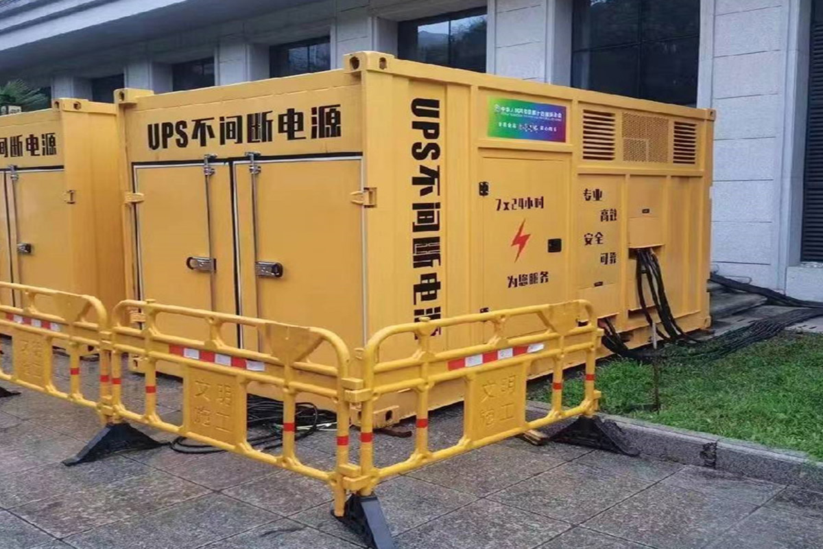 临颍发电机租赁施工现场